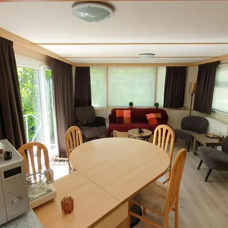 Met Omheinde Tuin Nabij Bos I Recreatiepark De Veldkamp Chalet Epe